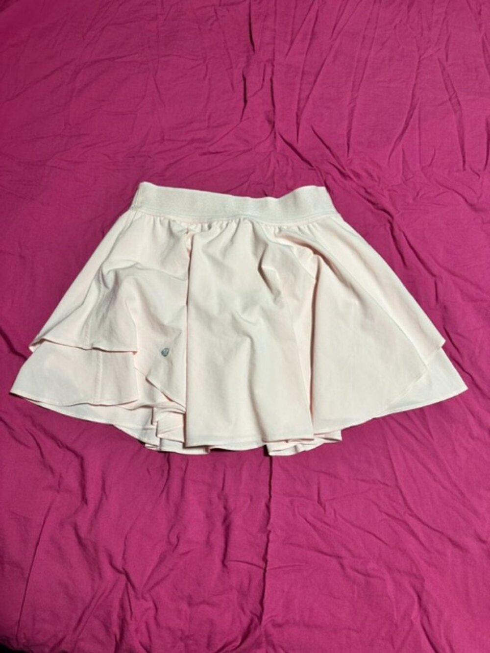 Lululemon size 6 court rival skirt Strawberry milkshake